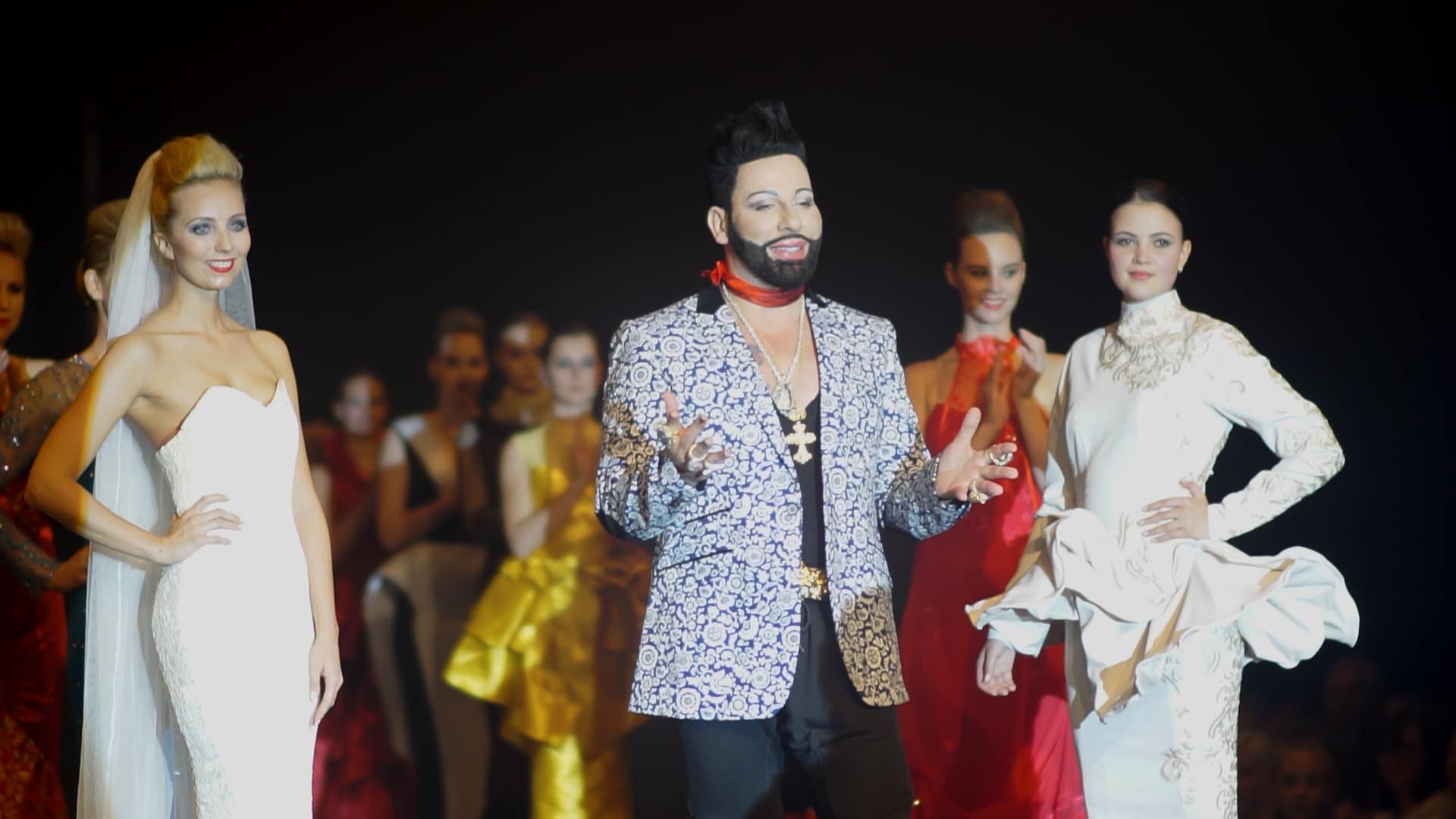 Eventfilm Stuttgart – Fashion Show mit Harald Glööckler Eventfilm Produktion in Stuttgart – Fashion Show der Modeschule Kehrer mit Harald Glööckler, begleitet von Catch Feelings Videoproduktion Stuttgart.